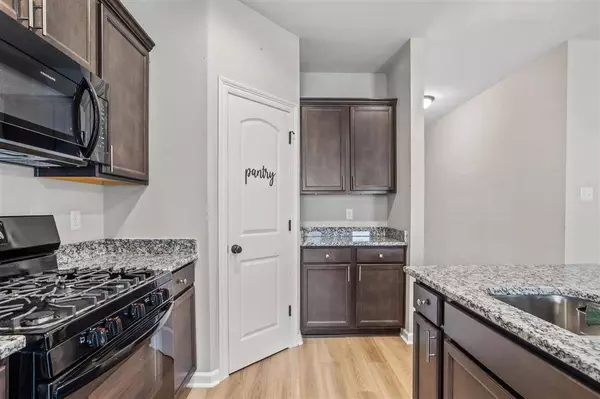 1753 E Downing Rd RD E, Lake Charles, LA 70611