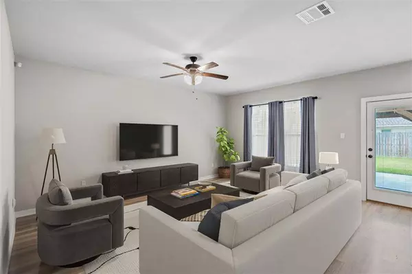 1753 E Downing Rd RD E, Lake Charles, LA 70611