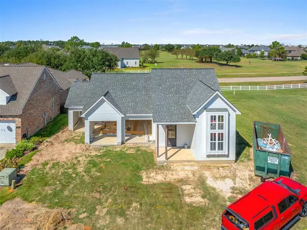 6432 White Oleander Circle, Lake Charles, LA 70605