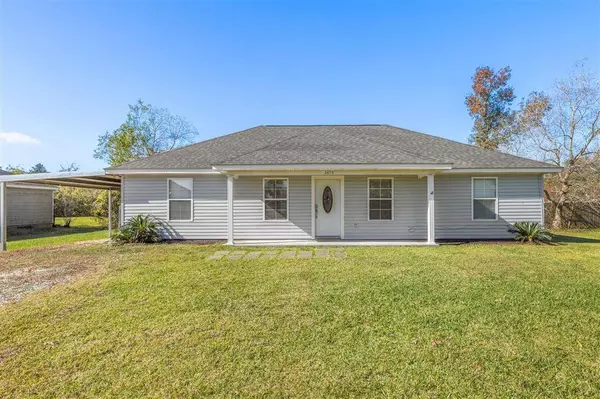 2685 Dude RD, Westlake, LA 70669