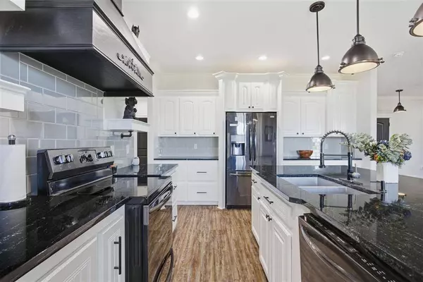 1147 Parish Line RD, Lake Charles, LA 70607