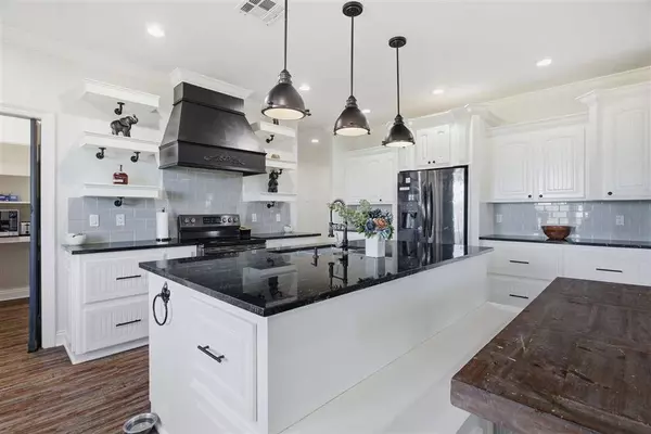 1147 Parish Line RD, Lake Charles, LA 70607