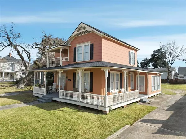 1149 Hodges ST, Lake Charles, LA 70601