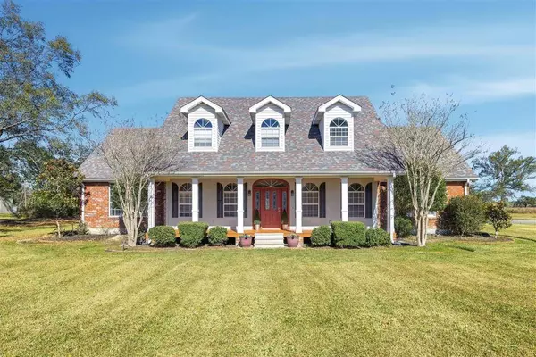 1235 Staci LN, Lake Charles, LA 70665