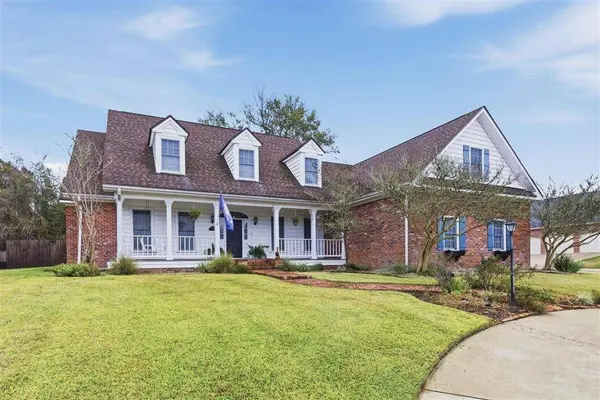 4887 Riverview LN, Lake Charles, LA 70605