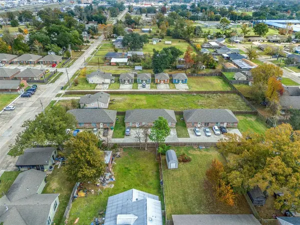 513 W Lagrange St ST W, Lake Charles, LA 70605