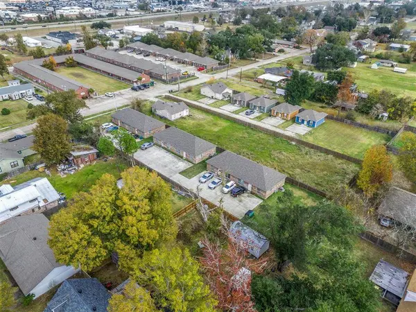 513 W Lagrange St ST W, Lake Charles, LA 70605