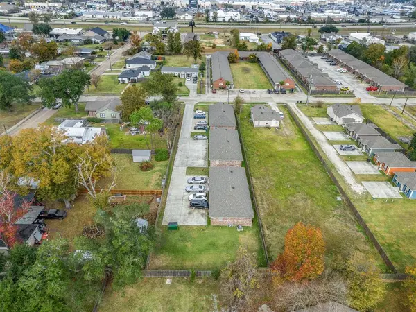 513 W Lagrange St ST W, Lake Charles, LA 70605