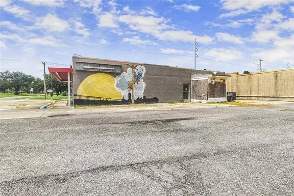 2001 Enterprise Blvd, Lake Charles, LA 70601