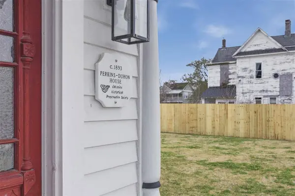 401 Pine St ST, Lake Charles, LA 70601