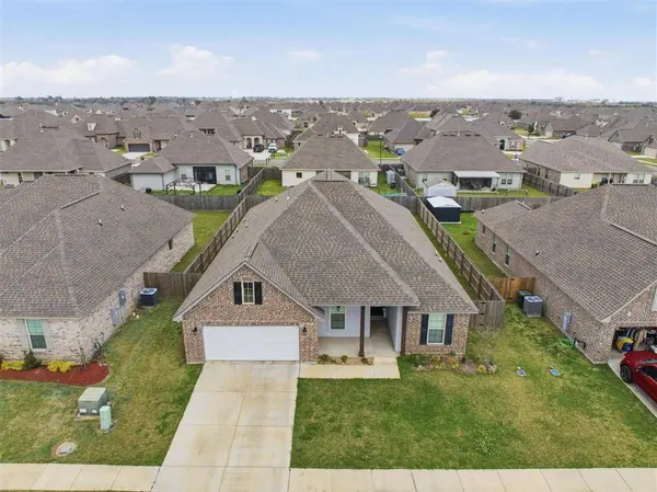 3259 Rosehill DR, Lake Charles, LA 70607