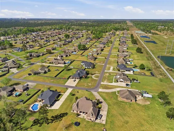 1777 Deerfield DR, Lake Charles, LA 70611