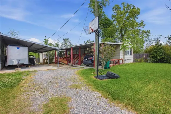 2137 Cedar Ln LN, Sulphur, LA 70663