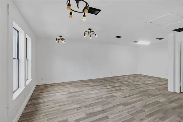 111 Landry ST, Sulphur, LA 70663