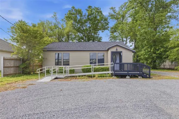 111 Landry ST, Sulphur, LA 70663