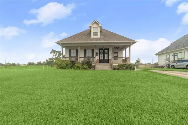2015 Barbe ST, Lake Charles, LA 70605