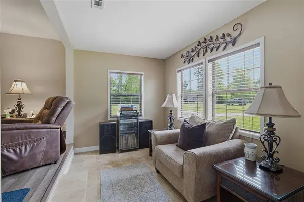 155 Wall LN, Lake Charles, LA 70611