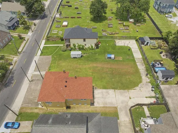 1129 Common ST, Lake Charles, LA 70601
