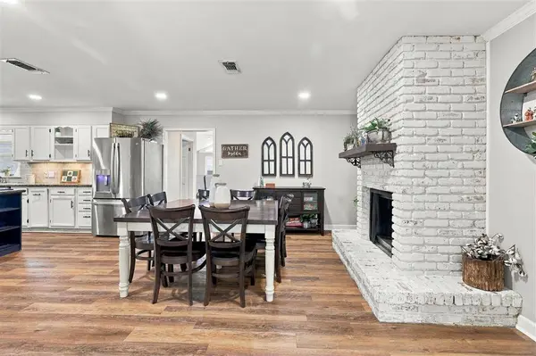 5024 Mandy DR, Sulphur, LA 70663