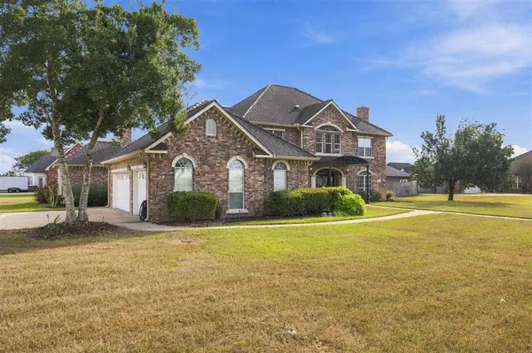 1679 N Crestview DR N, Lake Charles, LA 70605