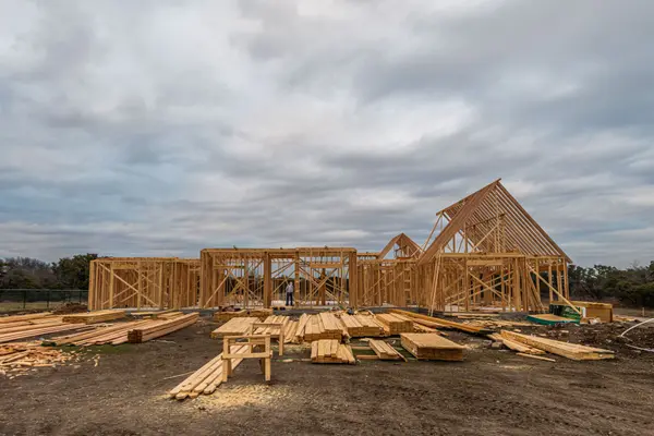 feature image of Top Reasons to Choose Dan Chlebowski and Iron Oak Home Team for Custom Building or New Construction