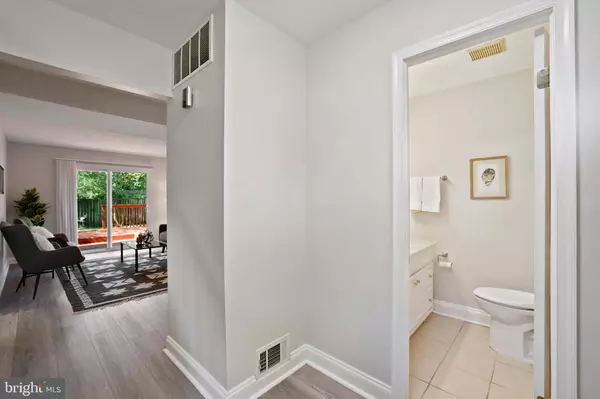 1901 CHAMPLAIN DR, Severn, MD 21144