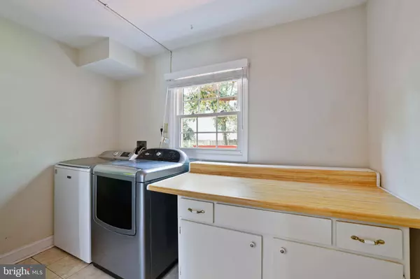 1901 CHAMPLAIN DR, Severn, MD 21144