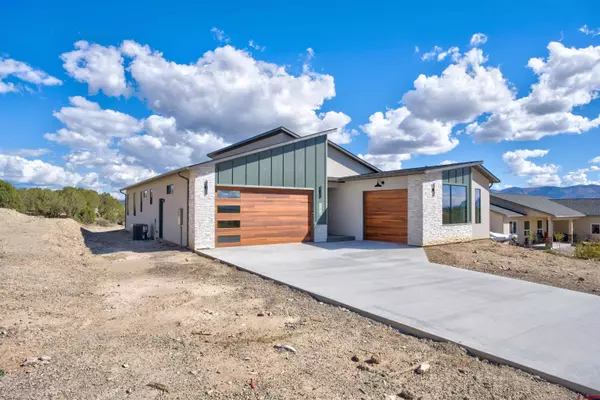 1678 Golf Course Ln, Cortez, CO 81321