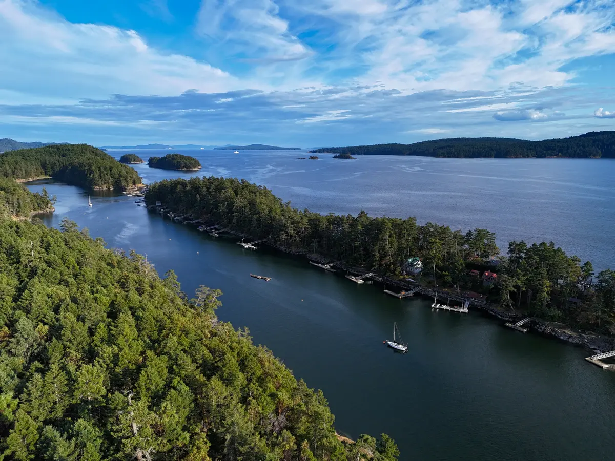 14 Secret Island, Prevost Island, Columbia