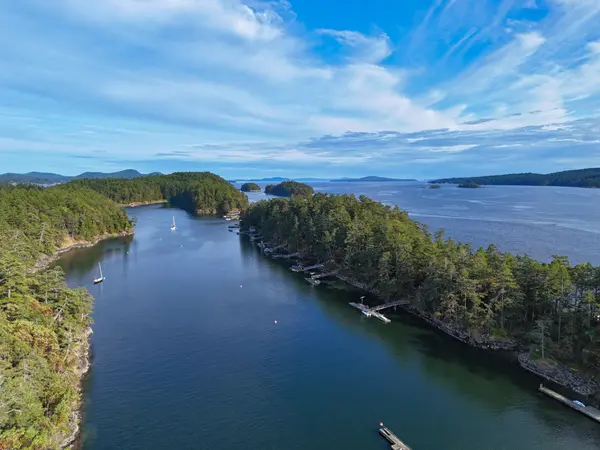 14 Secret Island, Prevost Island, Columbia