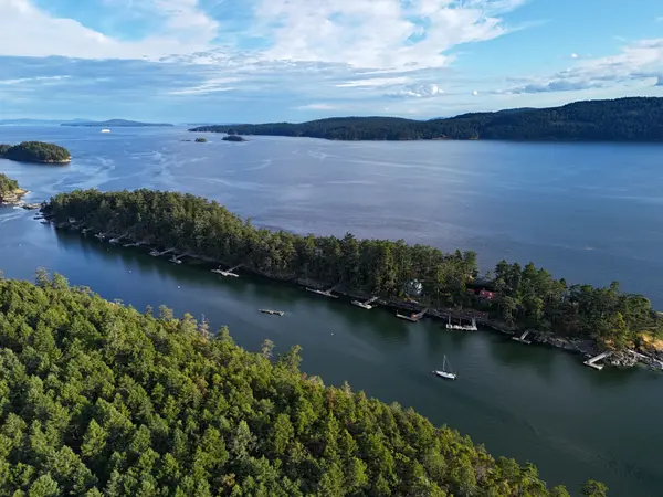 14 Secret Island, Prevost Island, Columbia