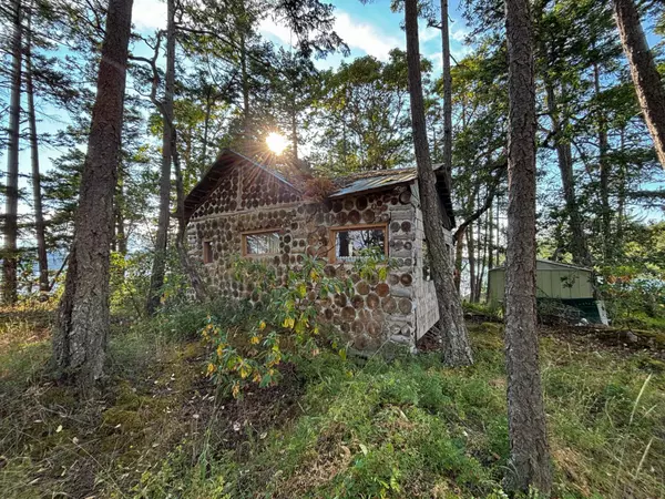 14 Secret Island, Prevost Island,