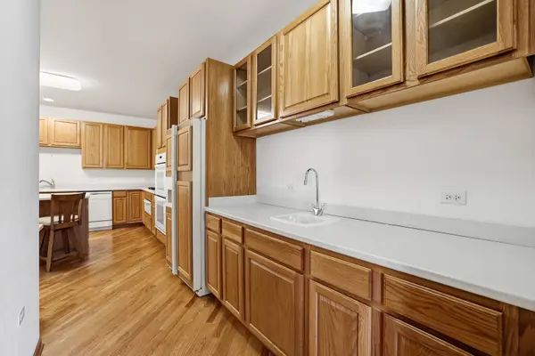 611 Belmont LN, Carol Stream, IL 60188
