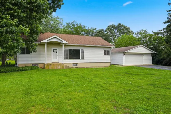 3S103 S Raddant RD, Batavia, IL 60510