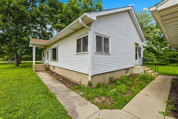 3S103 S Raddant RD, Batavia, IL 60510