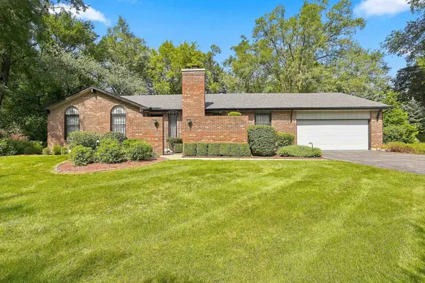 806 Roberts RD
