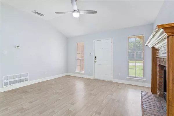 2307 Flintstone CIR, Killeen, TX 76543