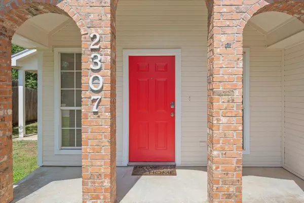 2307 Flintstone CIR, Killeen, TX 76543