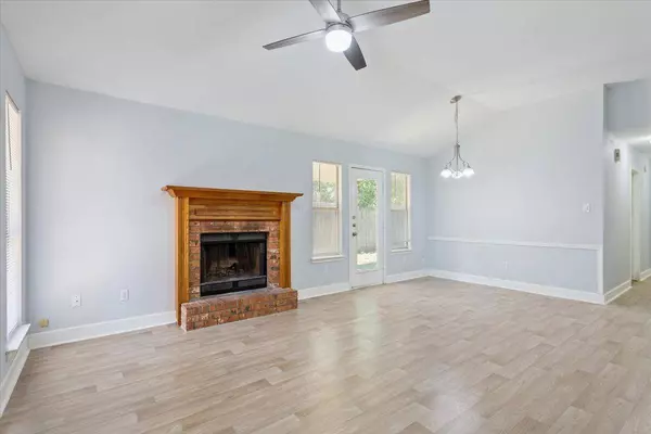 2307 Flintstone CIR, Killeen, TX 76543