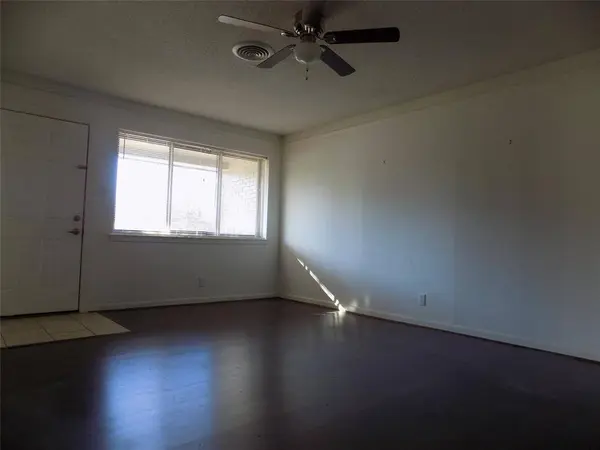 1016 Billie Ruth Lane, Hurst, TX 76053