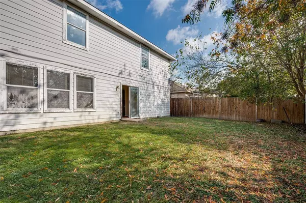 10141 Chapel Rock Drive, Fort Worth, TX 76116