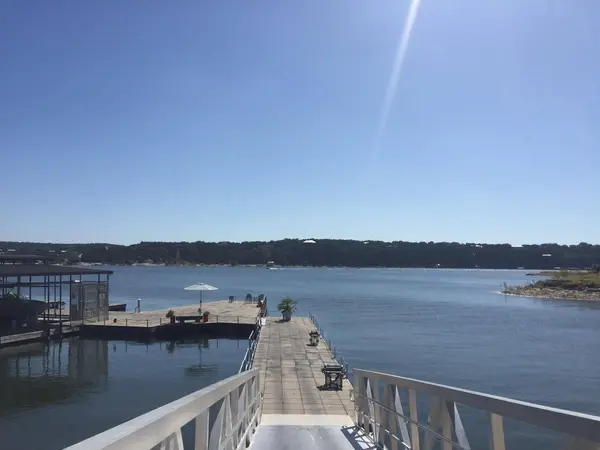 2217 Seabiscuit CV #105, Spicewood, TX 78669