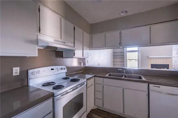 5305 Indio DR #B, Austin, TX 78745
