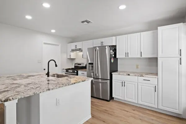 10001 Woodglen DR, Austin, TX 78753