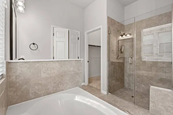 21824 Agarito LN, Spicewood, TX 78669
