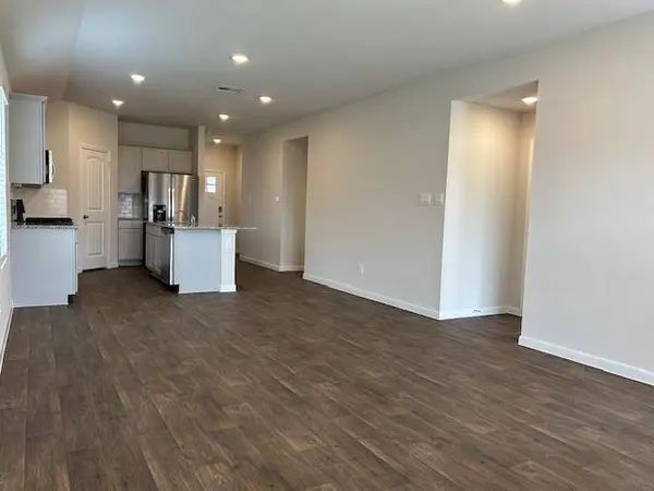 311 Darwin PL, Lockhart, TX 78644