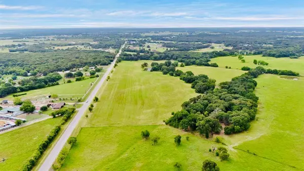 8244 S FM 148, Scurry, TX 75158