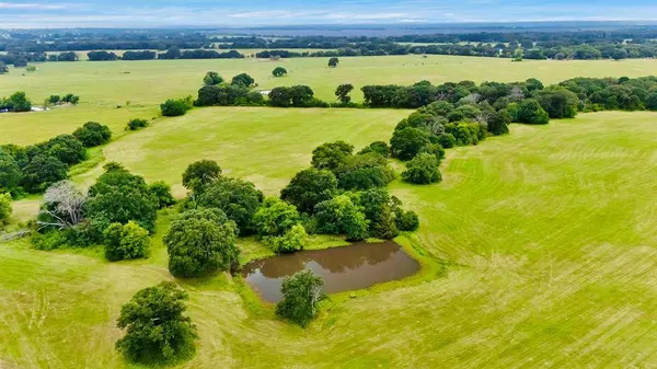 8244 S FM 148, Scurry, TX 75158