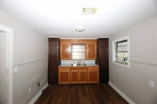 407 Decatur Street, Bowie, TX 76230