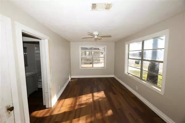 407 Decatur Street, Bowie, TX 76230